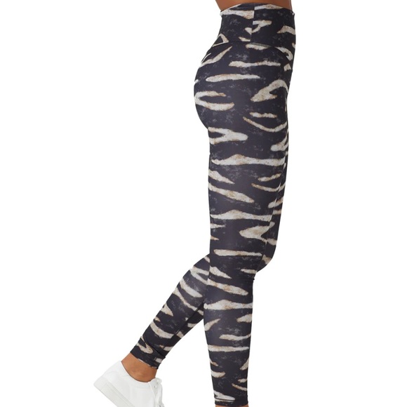 NWOT LOLE BURST ANKLE LEGGINGS:SAND DUNES BLACK - Picture 6 of 9